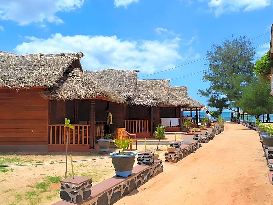 Silver Beach Hotel – Trincomalee, GA