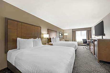 Queen Room with Two Queen Beds and Sofa Bed