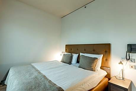 Standard Twin Room - Disability Access with Spa Access