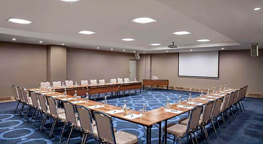 DoubleTree by Hilton Istanbul Gayrettepe