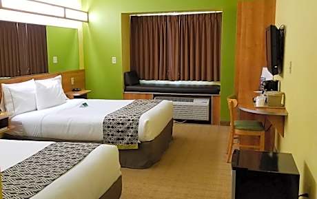 Deluxe Queen Room with Two Queen Beds and Bathtub with Grab Bars - Mobility Accessible/Non-Smoking