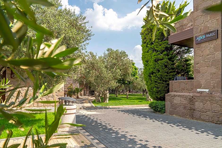 Assos Park Hotel