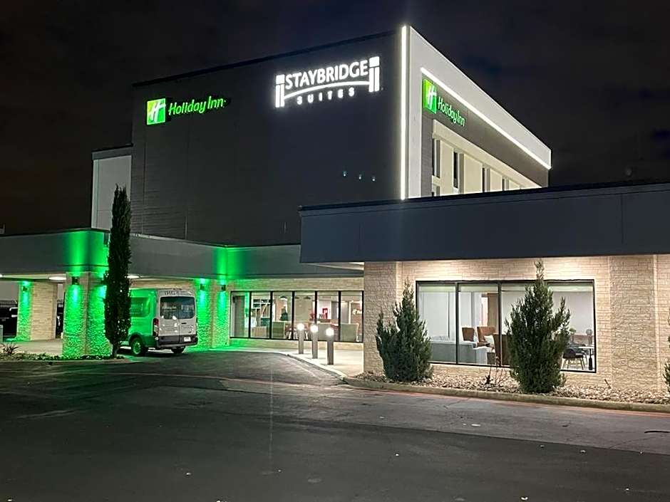 Staybridge Suites Dallas Market Ctr Love Field by IHG