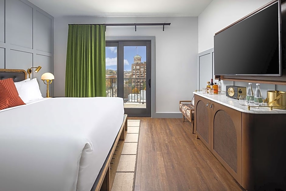 Wylie Hotel Atlanta, Tapestry Collection by Hilton