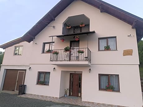 Casuta Din Livada