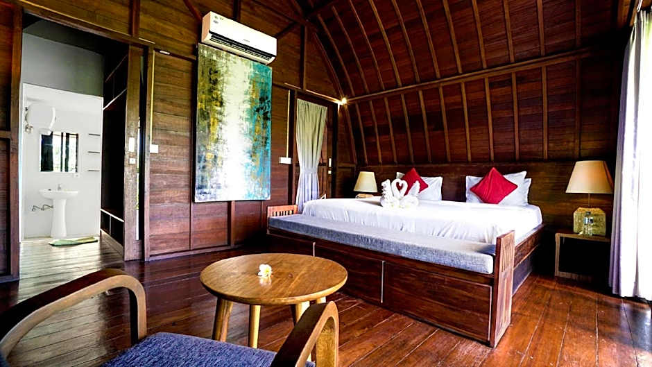 The Lumbung Wood Villa