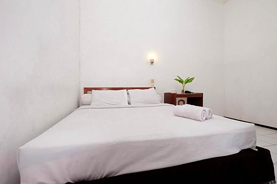 Berlian Abadi Hotel by Sinergi