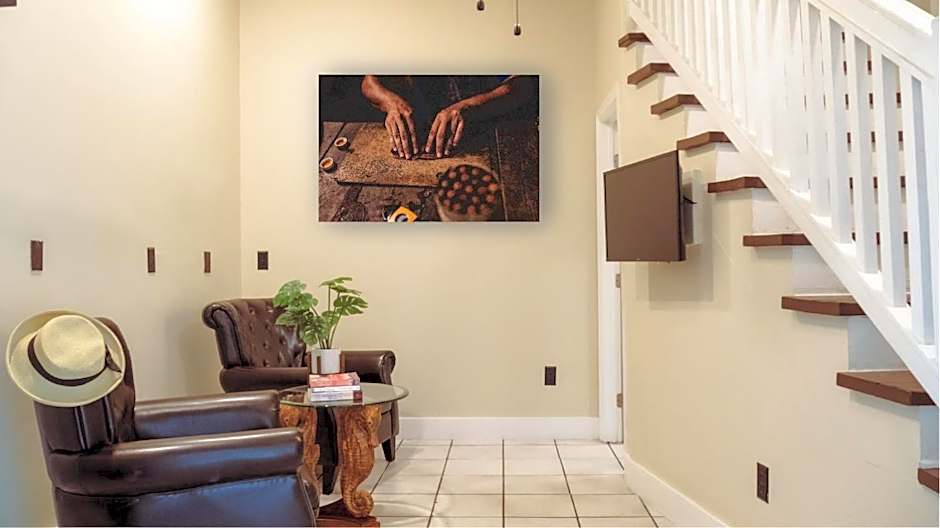 Photo 1 of 7 of Suite