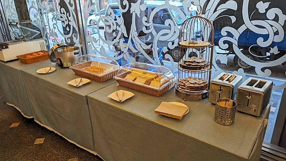 Waugh Den Business Hotel