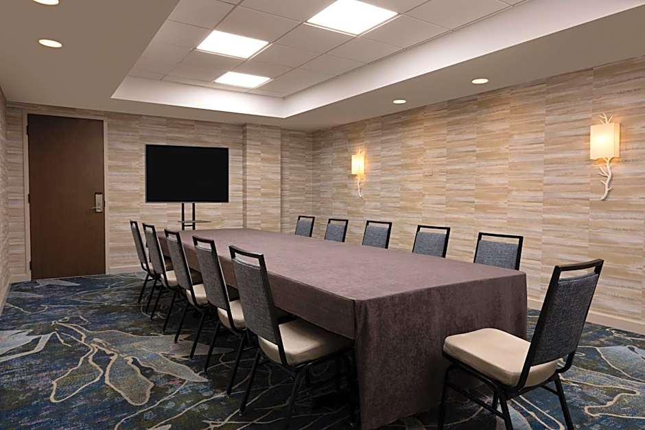 DoubleTree Suites by Hilton Orlando - Disney Springs® Area