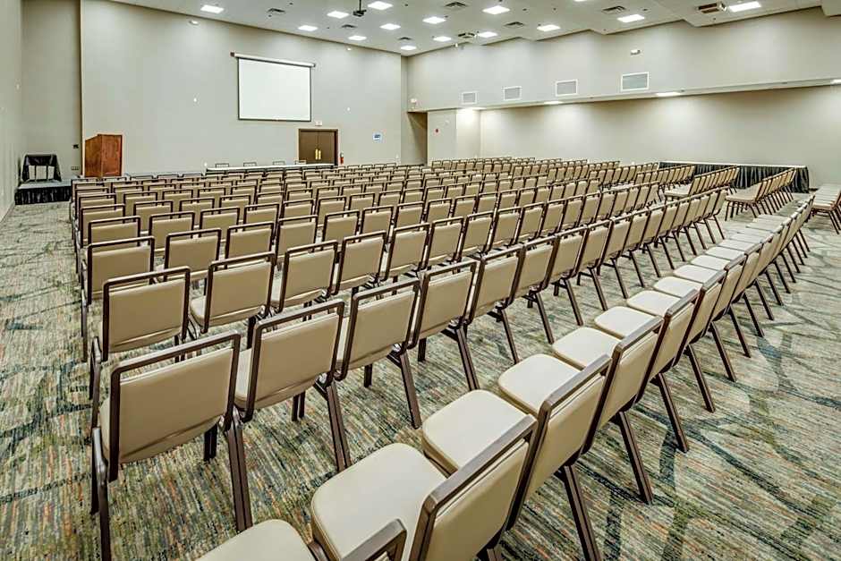 DoubleTree by Hilton Huntington, WV