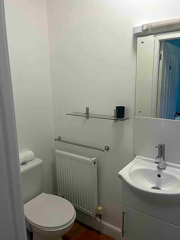 The Linden Leaf Rooms