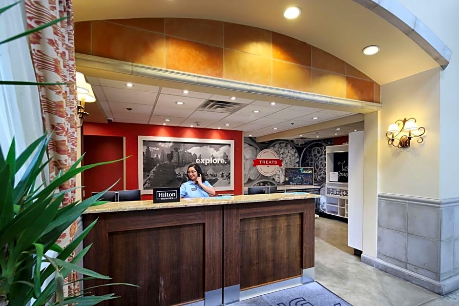 Hampton Inn By Hilton & Suites Tucson-Mall