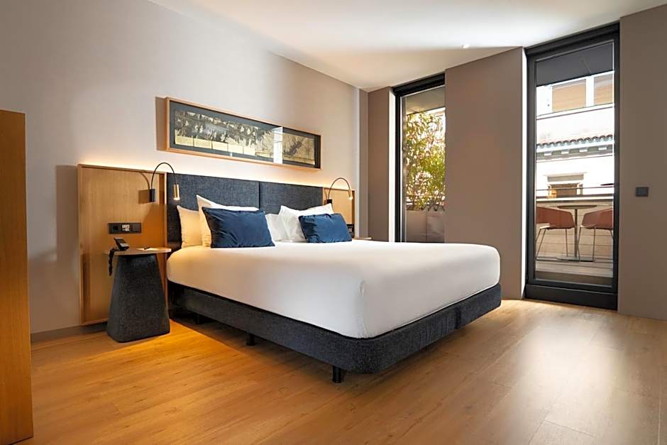 Superior King Room with Terrace — 8 fotoğraftan 1. fotoğraf