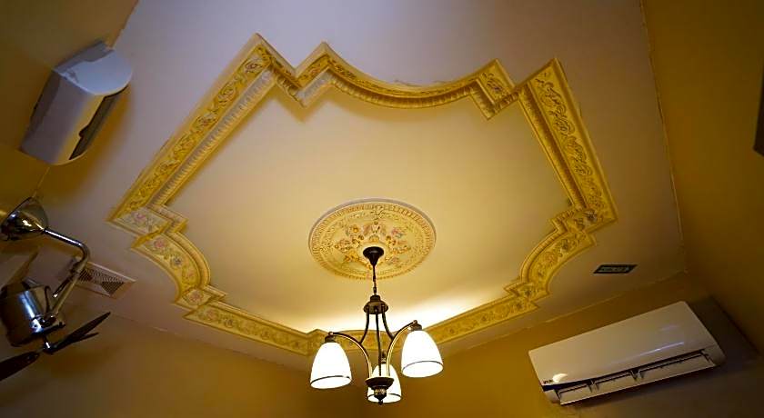Ghazrin's Classic Hotel