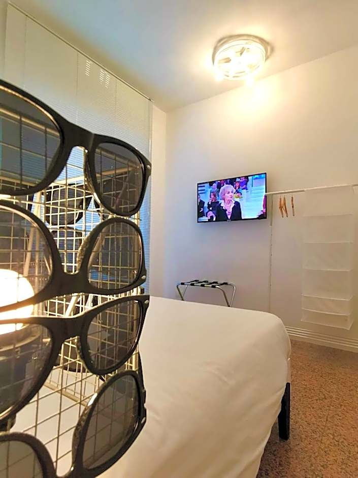 Red Carpet rooms