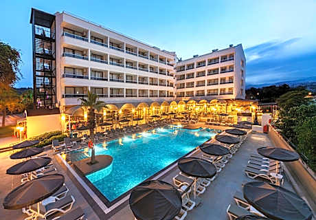 K Maris Hotel