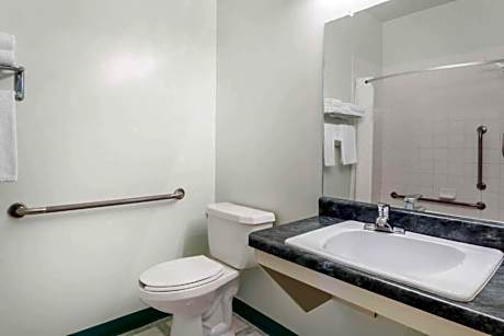 1 Queen Bed Non-Smoking