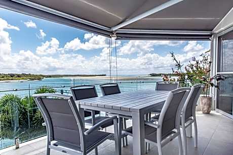 Sea La Vie ~ Penthouse & Best Noosa Blue Views