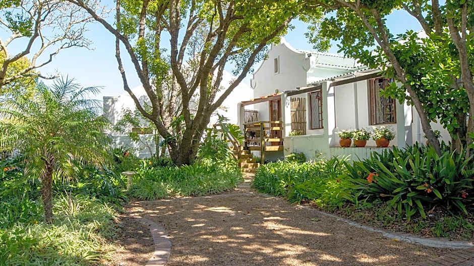 Photo 1 of 24 of Eastcliff Cottage