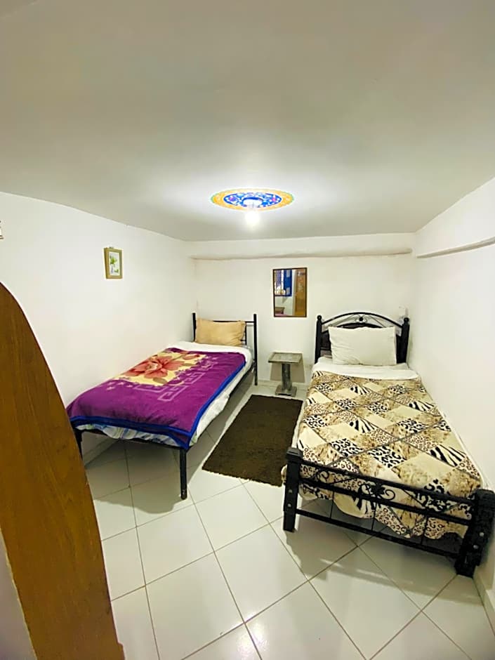 Hostel Essassi 23