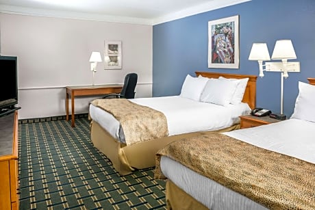 2 Double Beds Non-Smoking