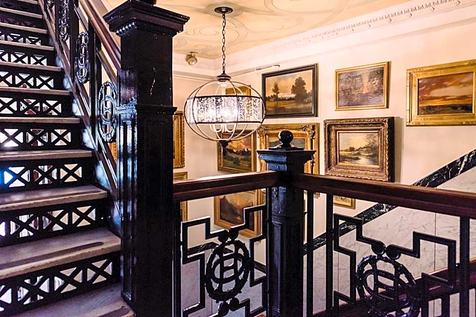 The Oxford Hotel