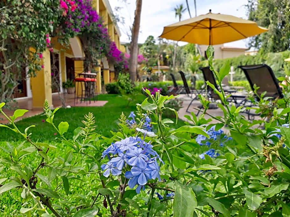 El Encanto Inn & Suites