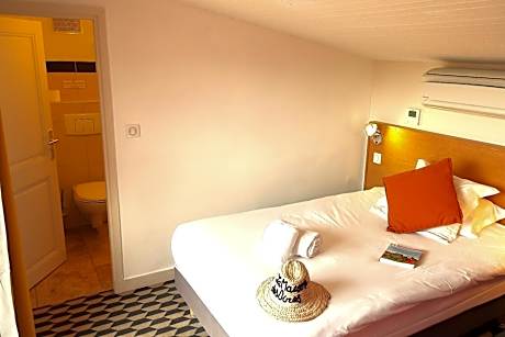 Single Room with Terrace