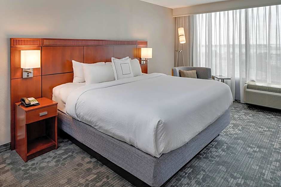 Courtyard by Marriott Boston Logan Airport