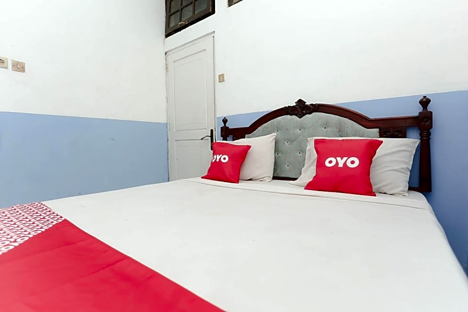 OYO 2057 Hotel Kharisma