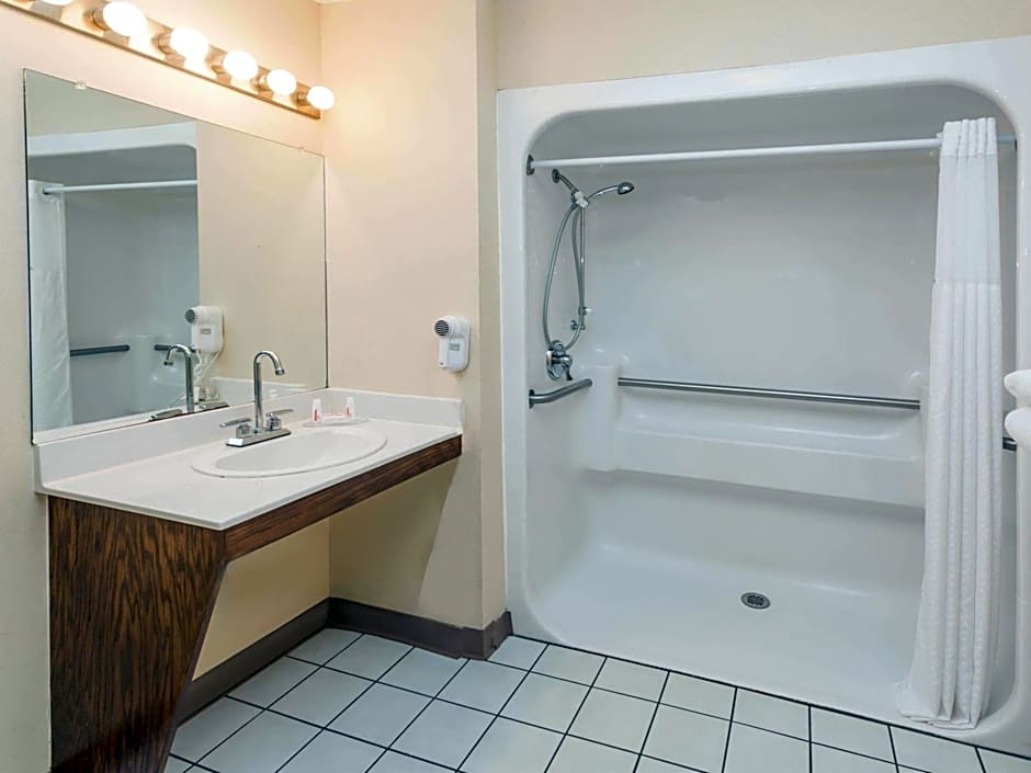 Baymont by Wyndham Valdosta at Valdosta Mall