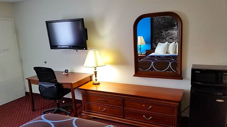 Super 8 by Wyndham McGehee