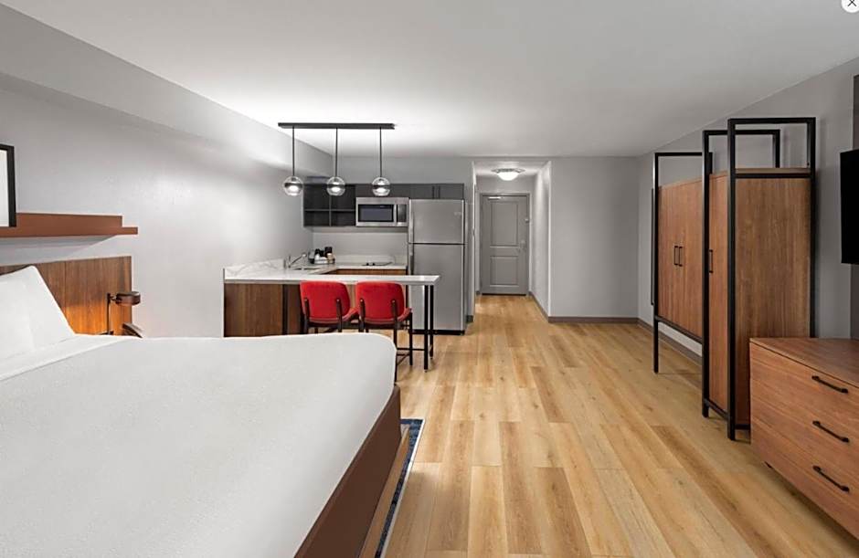 Hawthorn Extended Stay by Wyndham Knoxville