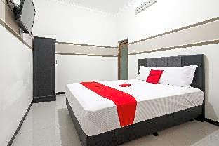 RedDoorz Syariah near Marvell City Mall 2