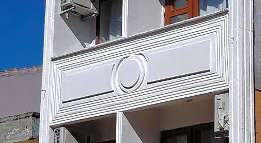 Dilmac Hotel