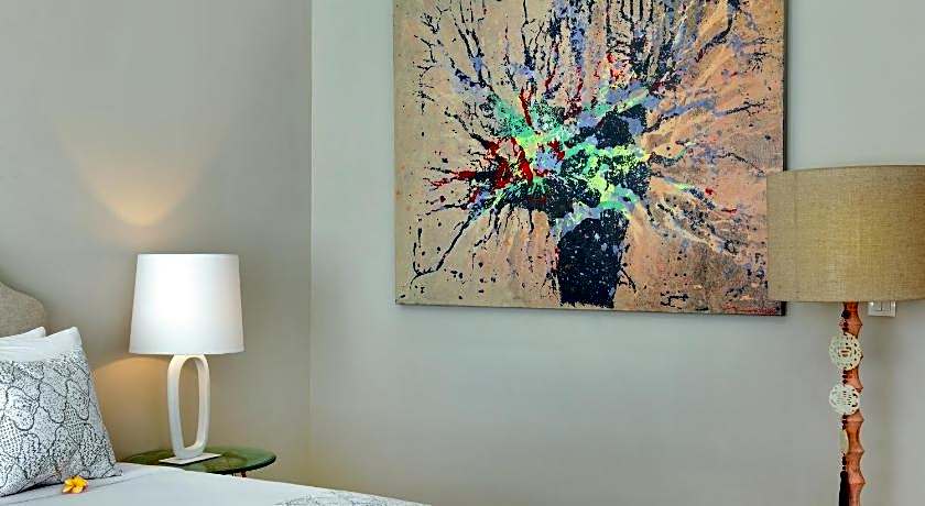 Room & Vespa Suite 4