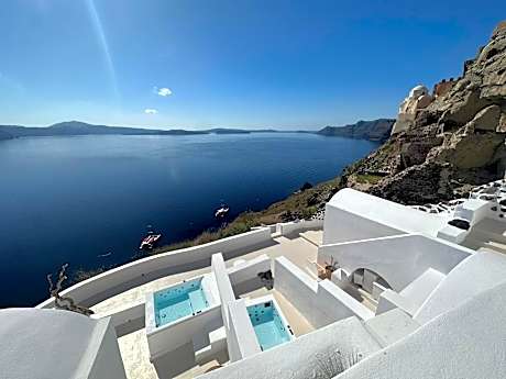 You and Me Suites Oia