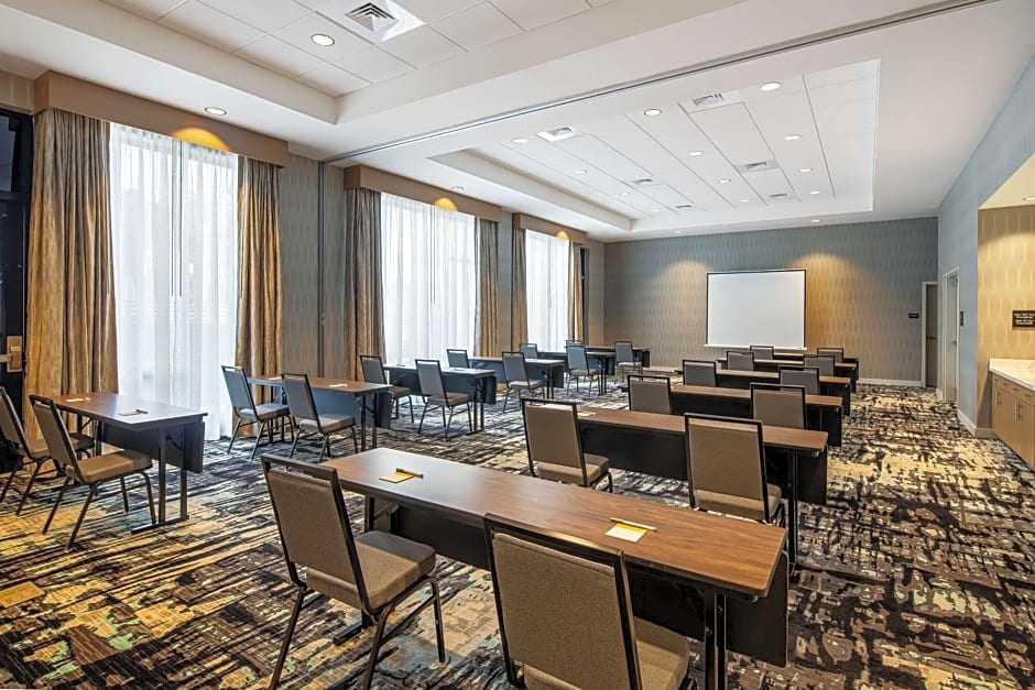 Hampton Inn By Hilton & Suites Raleigh Midtown, NC