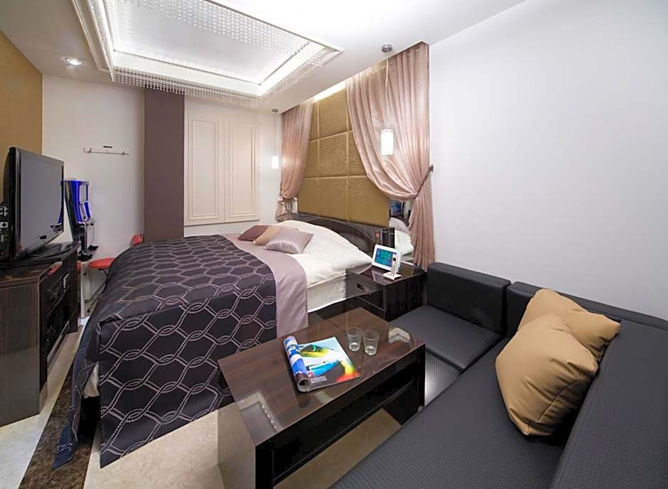 JEWEL HOTEL LUXURY MODERN (Adult Only)