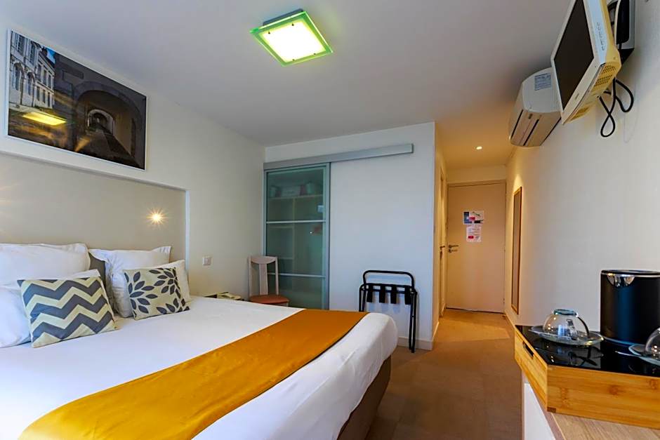 Logis Hôtel Le Rochelois