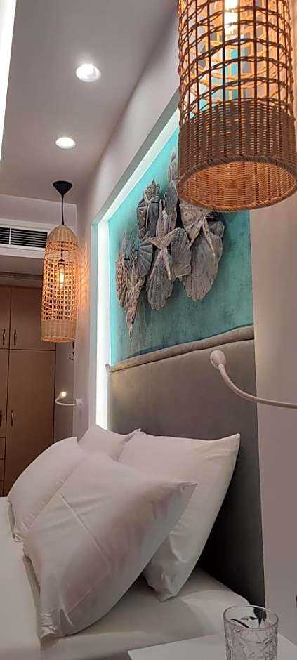 Ilianthos Apartments & Rooms