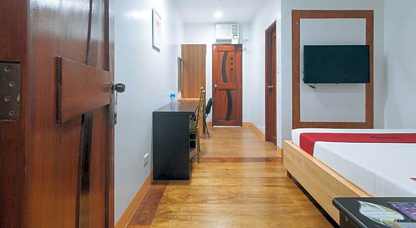 RedDoorz @ Nick Hotel Isabela