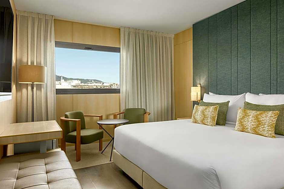 AC Hotel by Marriott Sants