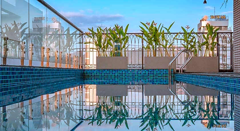 Aaron Boutique Hotel