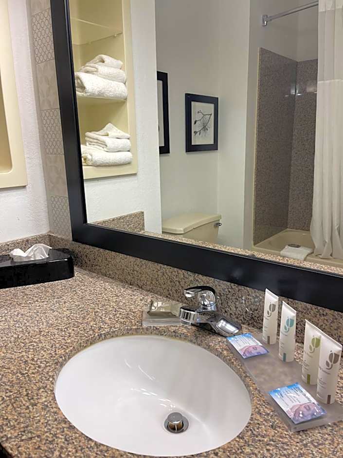 Country Inn & Suites by Radisson, Merrillville, IN