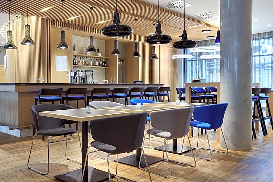 Holiday Inn Express Berlin - Alexanderplatz By IHG