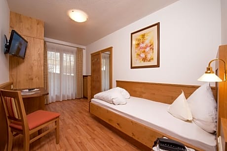 Classic Single Room with Balcony