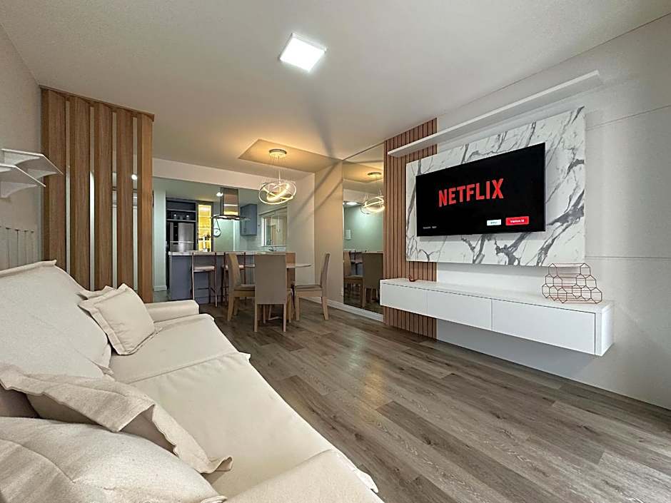 LA02- 2 Suítes +1Quarto | Jacuzzi | Churrasqueira