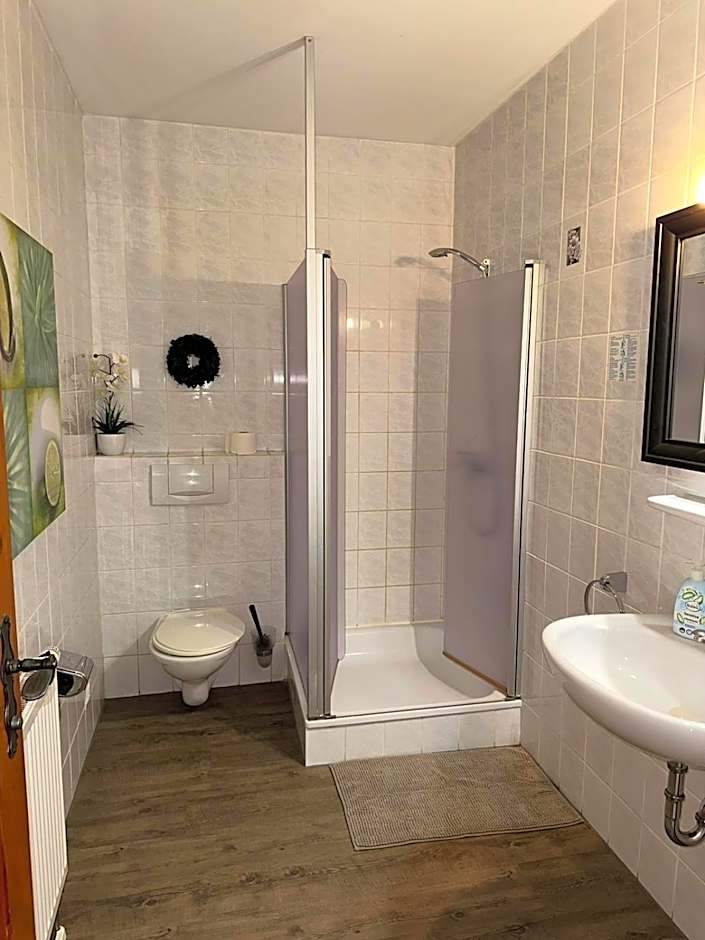 Seehaus Mamming - Hotel - Schlaffässer - Biergarten - Camping